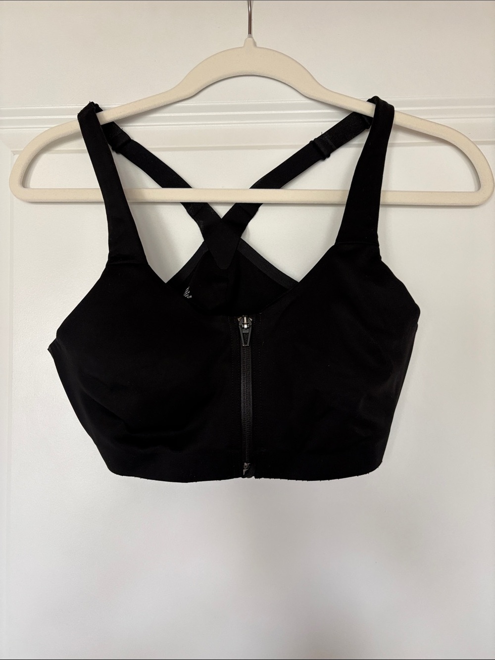 Victoria’s Secret Sport Front-Zip Crisscross Support Sports Bra